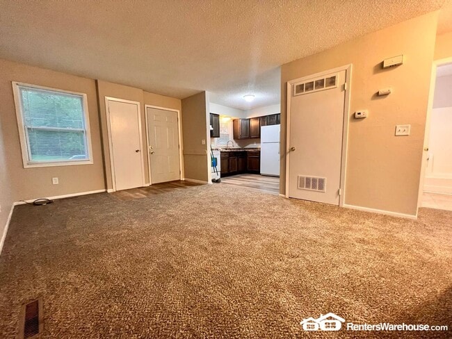 907 SE 9th St in Des Moines, IA - Building Photo - Building Photo
