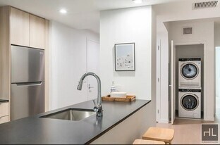 975 Nostrand Ave in Brooklyn, NY - Building Photo