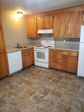 1111 W Pierce St, Unit B in Yakima, WA - Building Photo - Building Photo