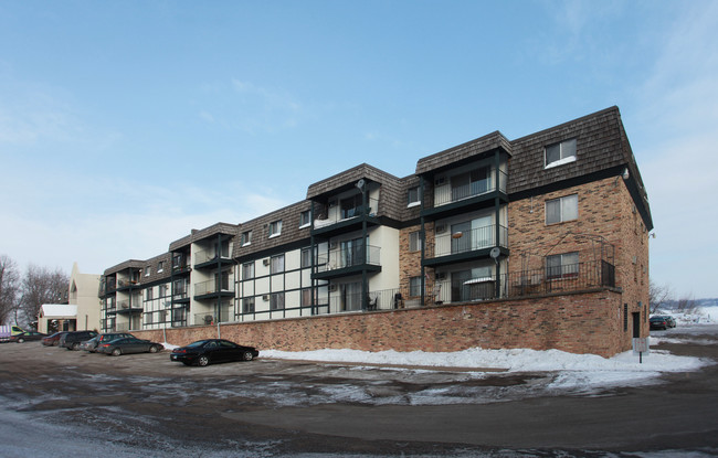 Lord Fletcher's Apartments in Spring Park, MN - Building Photo - Building Photo