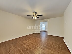 3318 Diamond Ct in Murfreesboro, TN - Foto de edificio - Building Photo