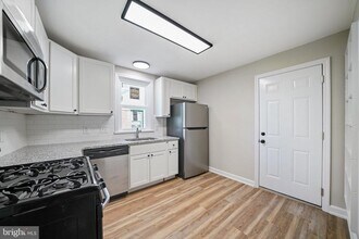 214 Maryland Ave in Oxford, PA - Building Photo - Building Photo