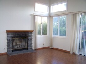 6526 Korematsu Ct in San Jose, CA - Building Photo - Building Photo