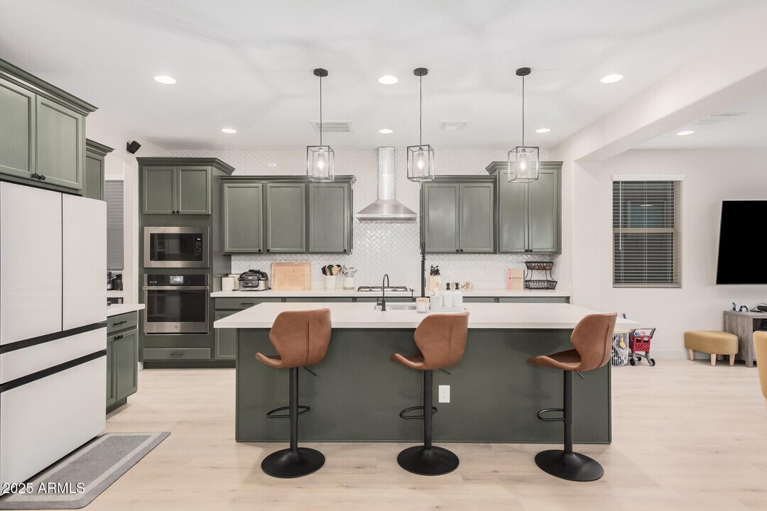 12874 W Flynn Ln in Glendale, AZ - Building Photo