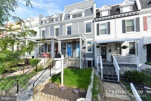 158 Todd Pl NE in Washington, DC - Building Photo