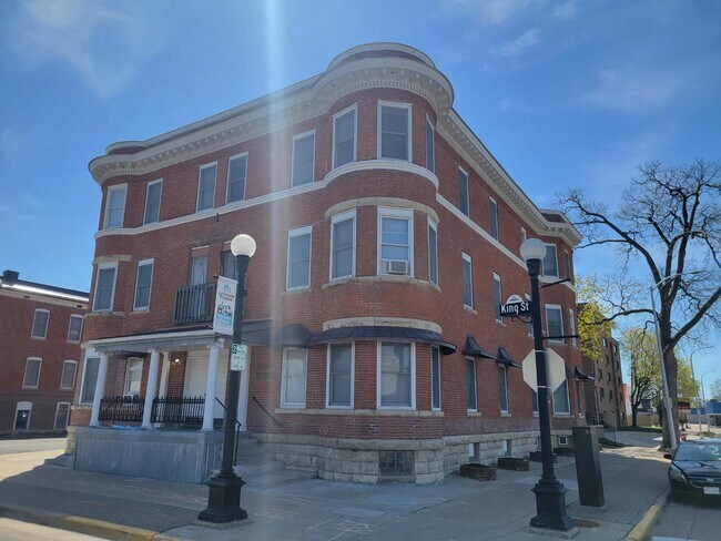 McDonald Flats on King in La crosse, WI - Building Photo - Building Photo