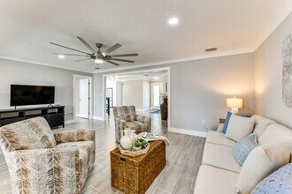 2473 Yorkshire Dr in Sarasota, FL - Building Photo - Building Photo