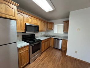 Holiday Park Apartments and Townhomes in Pittsburgh, PA - Building Photo - Building Photo