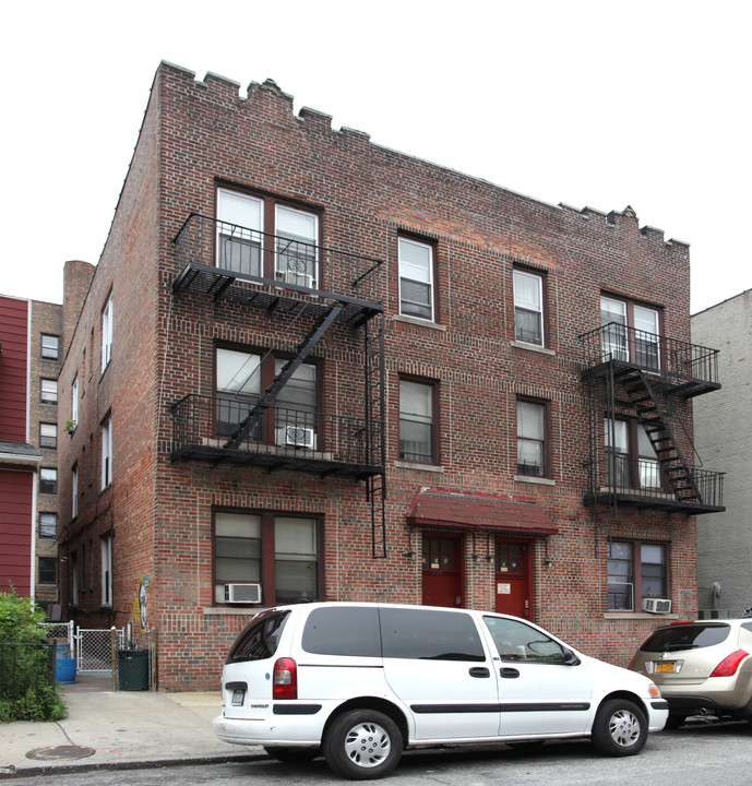 353-357 E 34th St in Brooklyn, NY - Foto de edificio