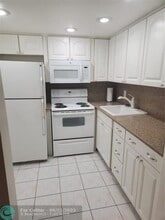 218 Farnham J in Deerfield Beach, FL - Building Photo - Building Photo