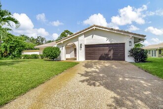 804 Foxpointe Cir in Delray Beach, FL - Building Photo - Building Photo