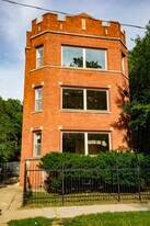 7435 S Euclid Ave in Chicago, IL - Building Photo