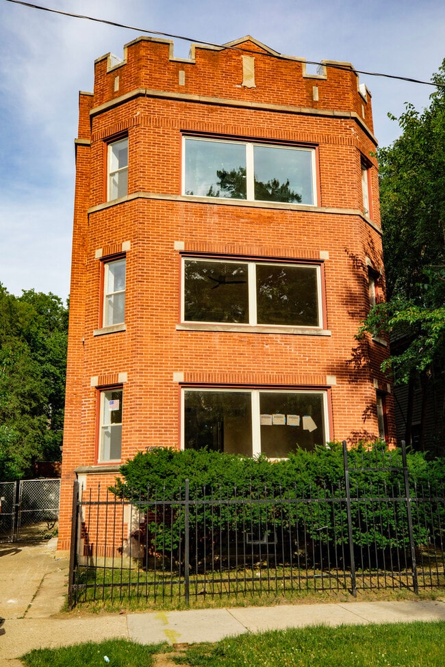 property at 7435 S Euclid Ave