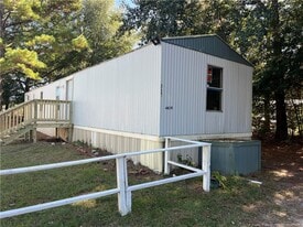 4439 Betsy Ross Dr in Hope Mills, NC - Building Photo