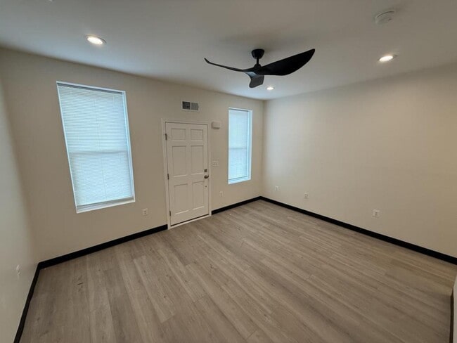 2078 Druid Park Dr in Baltimore, MD - Building Photo - Building Photo