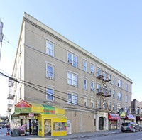 103-14-103-18 39th Ave in Flushing, NY - Foto de edificio - Building Photo