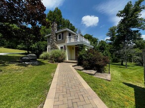 8 Lake Ave in Monroe, NY - Building Photo - Building Photo