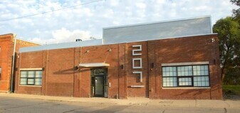 207 E Baltimore Ave in Detroit, MI - Building Photo