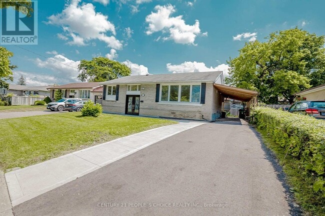property at 215 Jeffcoat Dr