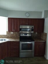 7521 Polk St in Hollywood, FL - Building Photo - Building Photo