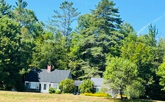 923 Landgrove Rd in Londonderry, VT - Building Photo