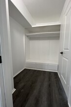 2052 N Terrace Dr, Unit 2052 in Signal Hill, CA - Foto de edificio - Building Photo