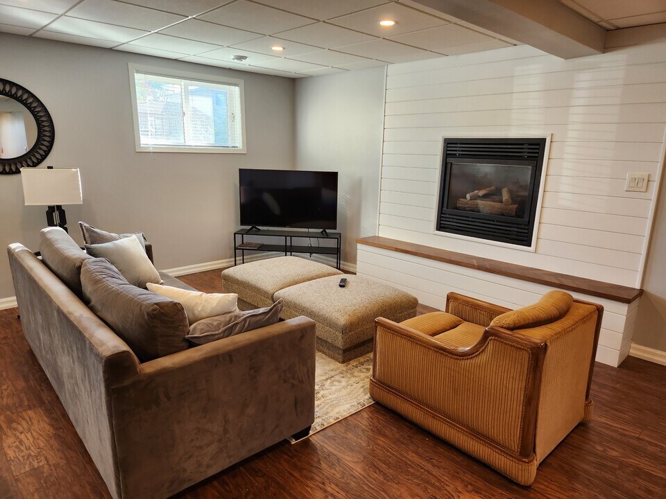 975 Cobblestone Cres in Sarnia, ON - Building Photo