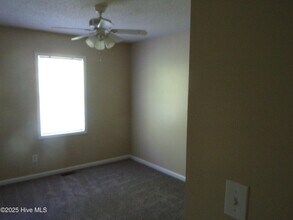 3987 Sterling Pointe Dr in Winterville, NC - Building Photo - Building Photo