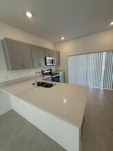 2976 Skyline Lp in Kissimmee, FL - Building Photo - Building Photo