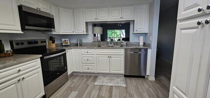 2661 Sabal Springs Cir in Clearwater, FL - Building Photo - Building Photo