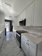 4907 N Palm Way in Greenacres, FL - Building Photo - Building Photo