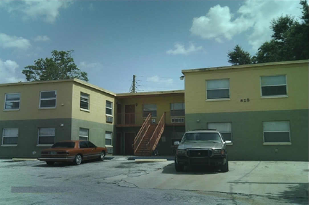 Washington Heights in Orlando, FL - Building Photo