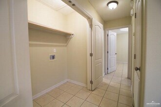 1001 S Palm Dr in Pharr, TX - Building Photo - Building Photo