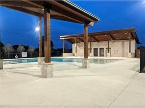 8521 Nightfall Ln in Fort Worth, TX - Foto de edificio - Building Photo