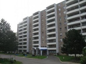 Centennial Place 2 in St Catharines, ON - Building Photo - Building Photo