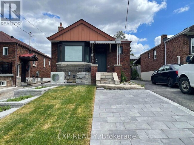 property at 41 Little Blvd