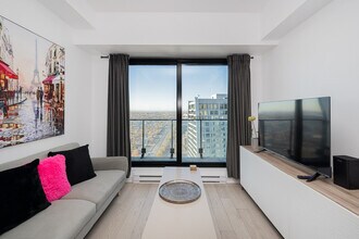 955 Rue Lucien-L'Allier in Montréal, QC - Building Photo - Building Photo