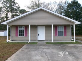 1535 White Wood Dr in Gautier, MS - Building Photo