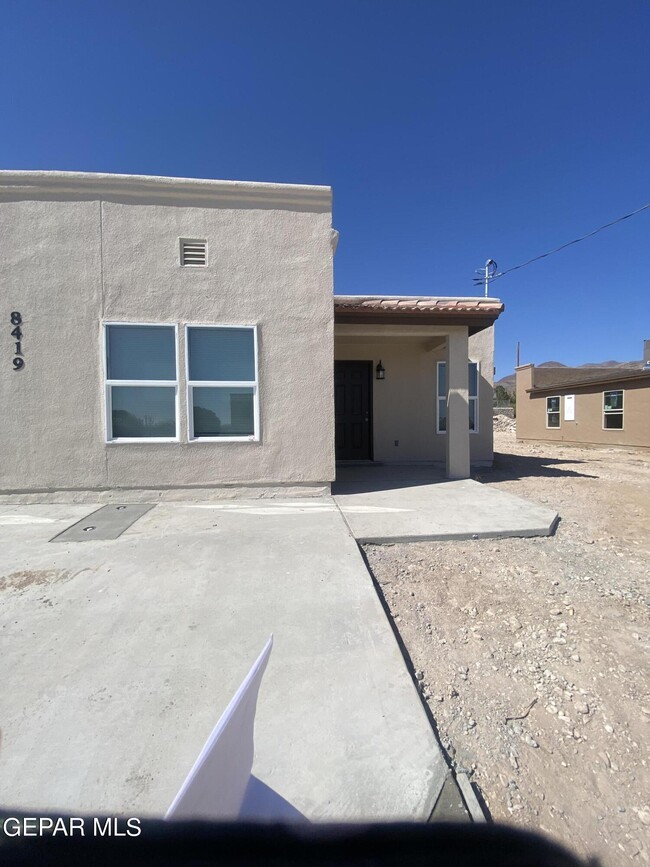 8419 Leo St in El Paso, TX - Building Photo - Building Photo