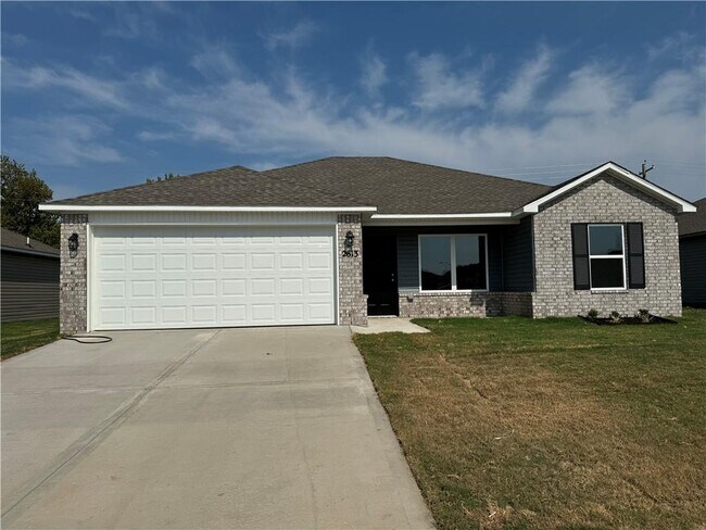 2613 S Silver St in Siloam Springs, AR - Building Photo - Building Photo