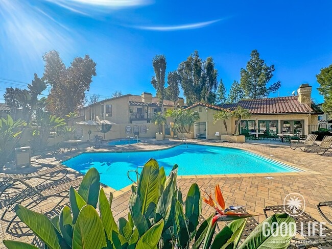 property at 25541 Indian Hill Ln