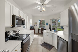 9050 Las Maderas Dr in Bonita Springs, FL - Building Photo - Building Photo