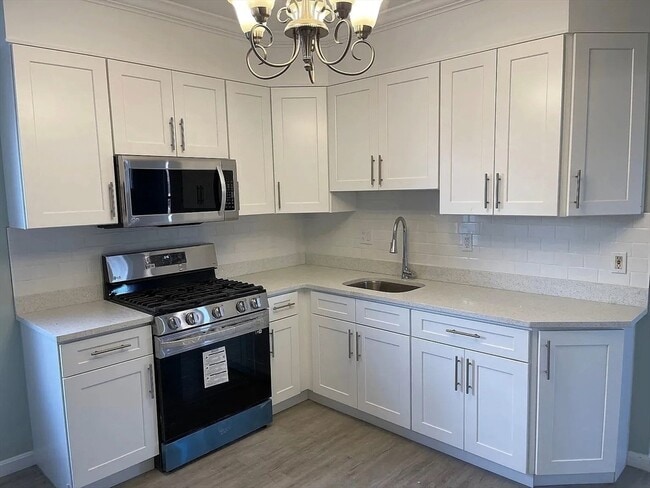 8 Mallard Ave in Boston, MA - Building Photo - Building Photo