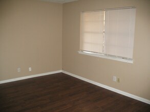 1301 Ric Williamson Memorial Hwy in Weatherford, TX - Building Photo - Building Photo