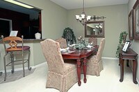 Ashford Apartments w/Garages photo'