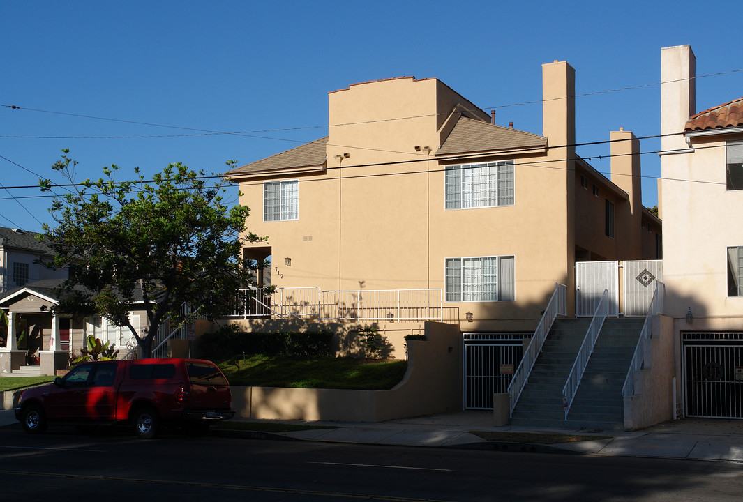 717 Main St in El Segundo, CA - Foto de edificio