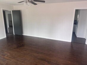 2025 Cedar St in Paris, TX - Building Photo - Building Photo