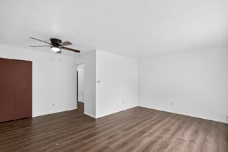 2742 Packard Dr in Lorain, OH - Building Photo - Building Photo