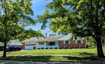 1118 Lincoln Park Blvd in Kettering, OH - Building Photo