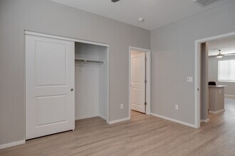 Town Germann in Gilbert, AZ - Foto de edificio - Interior Photo